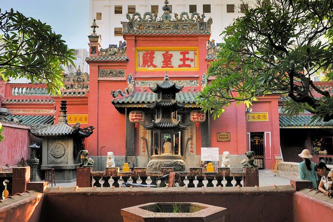 Private Ho Chi Minh City Tour - Lunch at a Vietnamese restaurant: keep it simple, stay energized