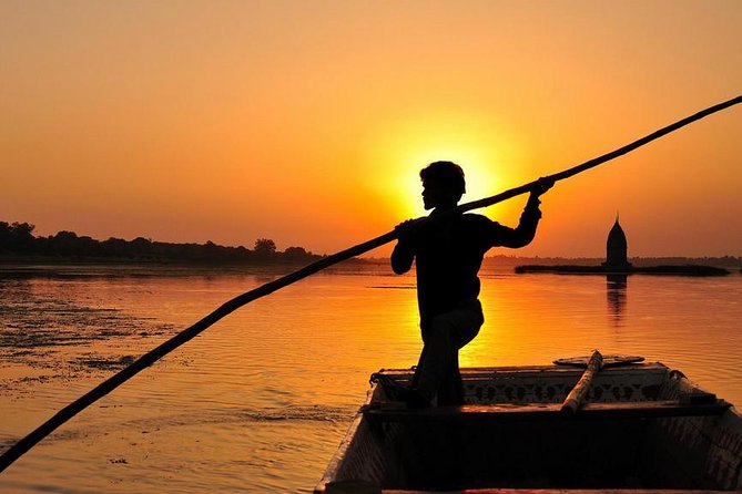 PRIVATE Luxury Sunset Mekong AFTERNOON TRIP with BBQ DINNER & COOK CLASS - Rowing boat branches and honey tea: the stops that feel personal