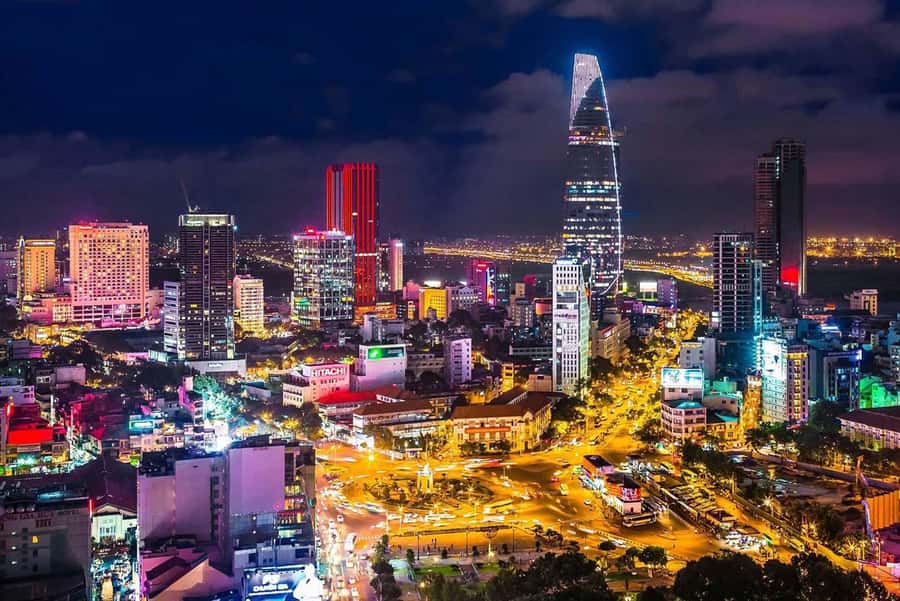 Private Saigon Highlights Tour by Car – Flexible Half Day - Jade Emperor Pagoda (Phuoc Hai Temple): Taoist space, incense, and legend