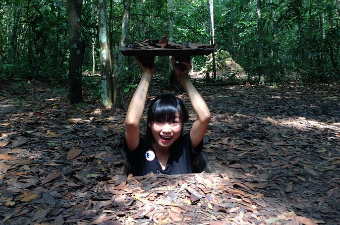 Private Tour: Cu Chi Tunnels and Cao Dai Temple - Logistics that can make or break the day