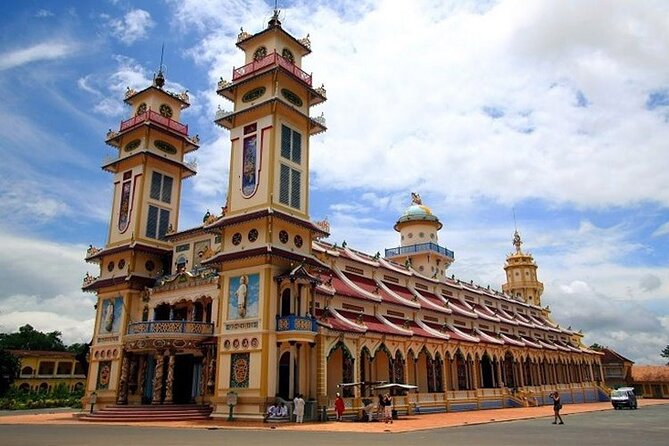 Private Tour: Cu Chi Tunnels and Cao Dai Temple - The not-so-small thing: how lunch sets up the tunnels