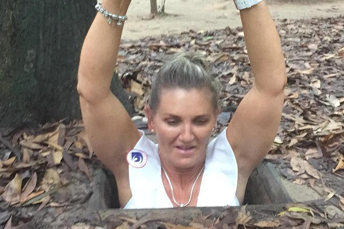 Private Tour - Cu Chi Tunnels with English Speaking Tour Guide - Crawling through one tunnel: the hands-on part