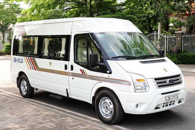 Private transfer Tan Son Nhat airport - Hotels in Ho Chi Minh - English-Speaking Driver and Luggage Help