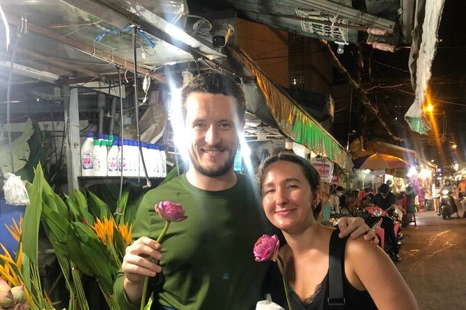 Ride Saigon: Private Half-Day Motorbike Adventure - Chua Ba Thien Hau and Mariamman: different faiths, same street reality