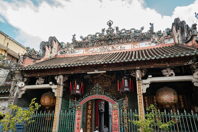 Sai Gon City Full Day Tour - Lunch break: included fuel before Cu Chi