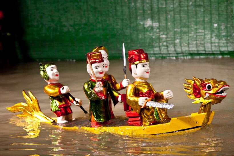 Saigon by Night: Traditional Dinner Cruise - Who should book this Saigon by Night dinner cruise
