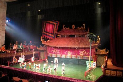 Saigon Dinner Cruise with Live Music Ho Chi Minh– Group Tour - The Vietnamese set dinner: what’s included, and what to watch for