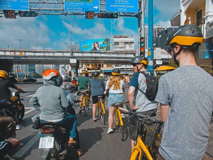 Saigon Off-the-Beaten Path-Cycling Tour in Ho Chi Minh City - Stop 3: Cho Lon (District 5) and the real maze of Chinatown