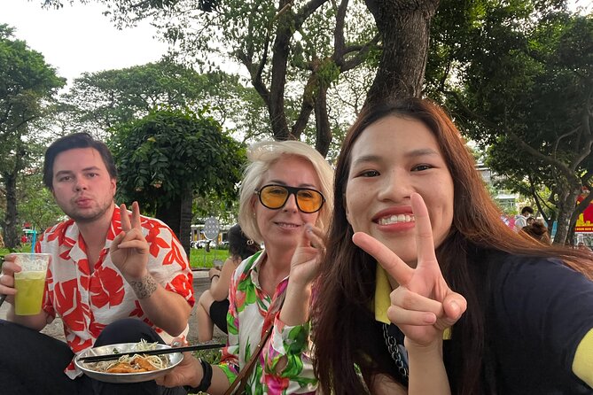 Saigon Street Food By Night - Foodie City Private Tour With Local Guide - Saigon at Night, Without the Usual Sightseeing Detour