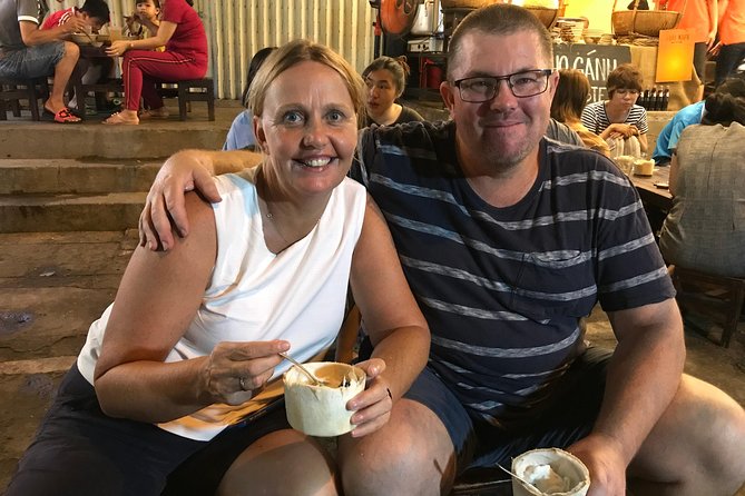 Taste the Unreal Street Food Walking Tour in Saigon - What you’ll actually eat: banh xeo, bun bo hue, and the value of variety