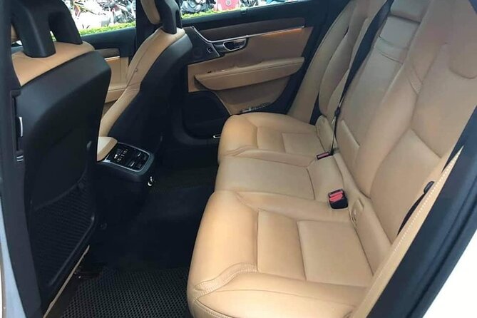 (TOP) Private car: Ho Chi Minh Airport (SGN) from/to HCM center - Arrival vs. departure: two different checklists in your head