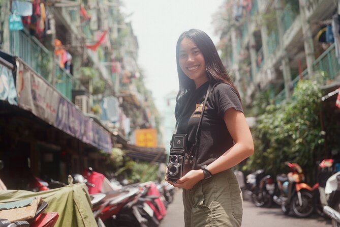 Using Medium Format film camera to discover Saigon - How translation support changes what you notice
