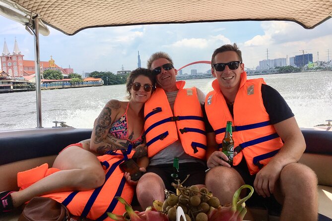 VIP Tour in Saigon: New Year’s Eve Fireworks 2027 by SpeedBoat - Fireworks on the boat: 12:00–12:15 AM