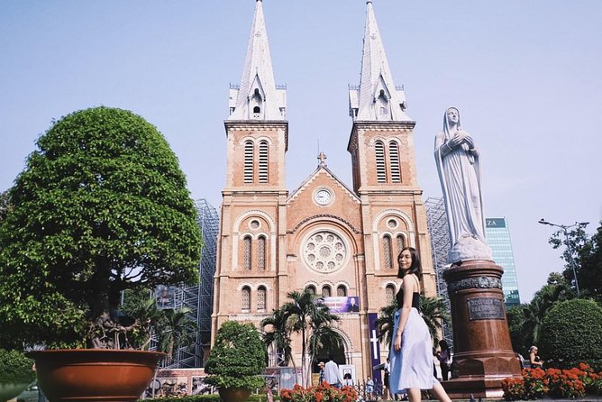 ️ Ho Chi Minh City Instagram Tour: Hidden Gems (Private & All-Inclusive) - Bitexco Financial Tower and skyline time on Nguyen Hue Street